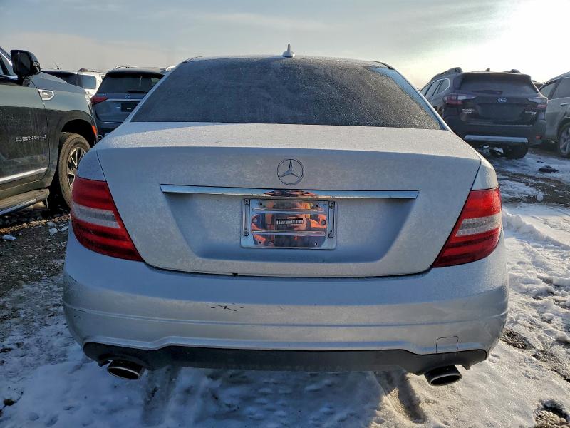 Photo 6 from auction – 2012 MERCEDES-BENZ C 300 4MAT with VIN WDDGF8BB0CR203003