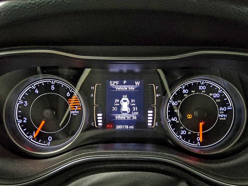 Photo 9 from auction – 2019 JEEP CHEROKEE L with VIN 1C4PJLCB6KD232687