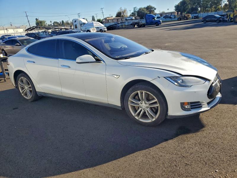 Photo 4 from auction – 2013 TESLA MODEL S with VIN 5YJSA1CNXDFP21467