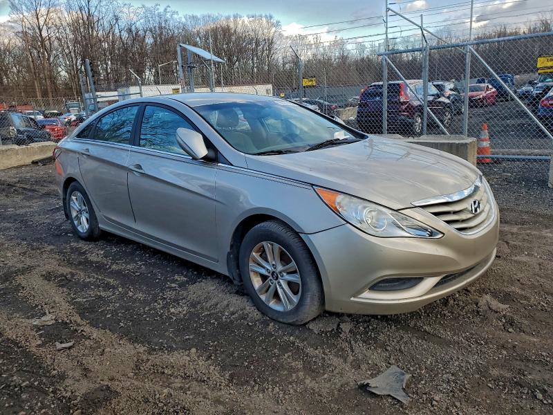 Photo 4 from auction – 2012 HYUNDAI SONATA GLS with VIN 5NPEB4AC2CH322033