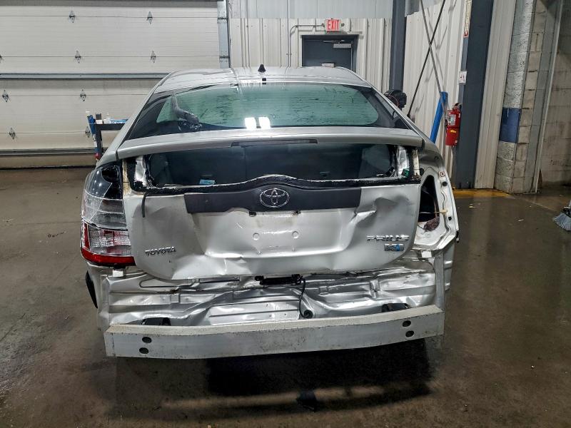 Photo 6 from auction – 2005 TOYOTA PRIUS with VIN JTDKB20U853001629