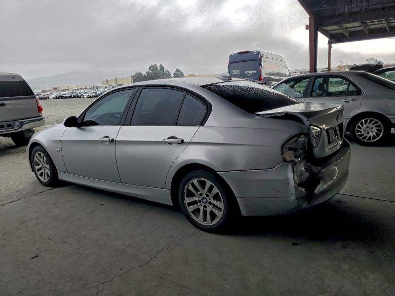 Photo 2 from auction – 2006 BMW 325 I with VIN WBAVB13526KX40754
