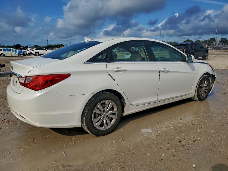 Photo 3 from auction – 2012 HYUNDAI SONATA GLS with VIN 5NPEB4AC6CH326327