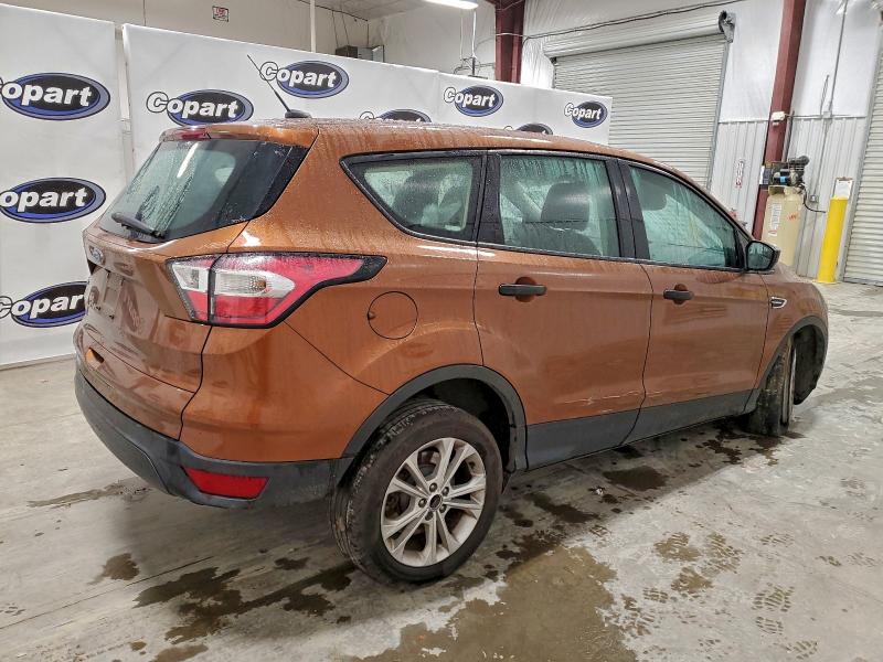 Zdjęcie 3 z aukcji – 2017 FORD ESCAPE S z VIN 1FMCU0F73HUF01387