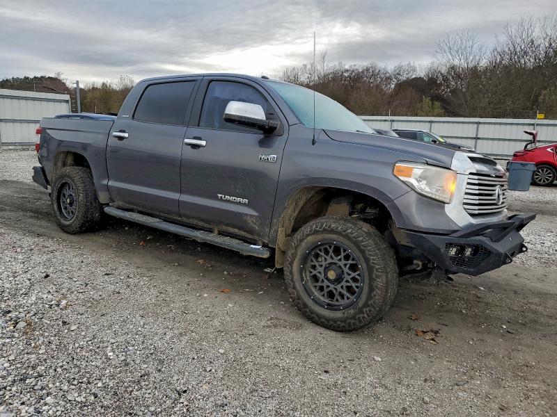 Photo 4 from auction – 2017 TOYOTA TUNDRA CRE with VIN 5TFHW5F15HX600613
