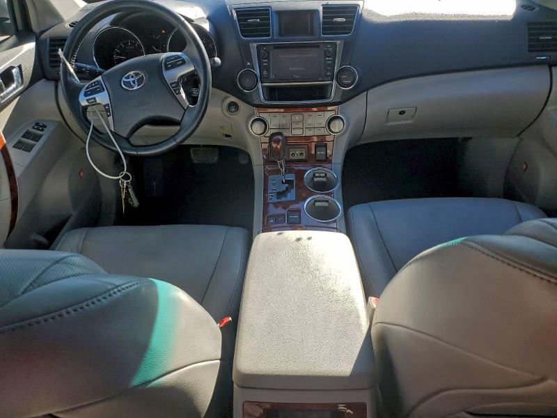 Foto 8 de la subasta – 2013 TOYOTA HIGHLANDER con VIN 5TDDK3EH3DS176622