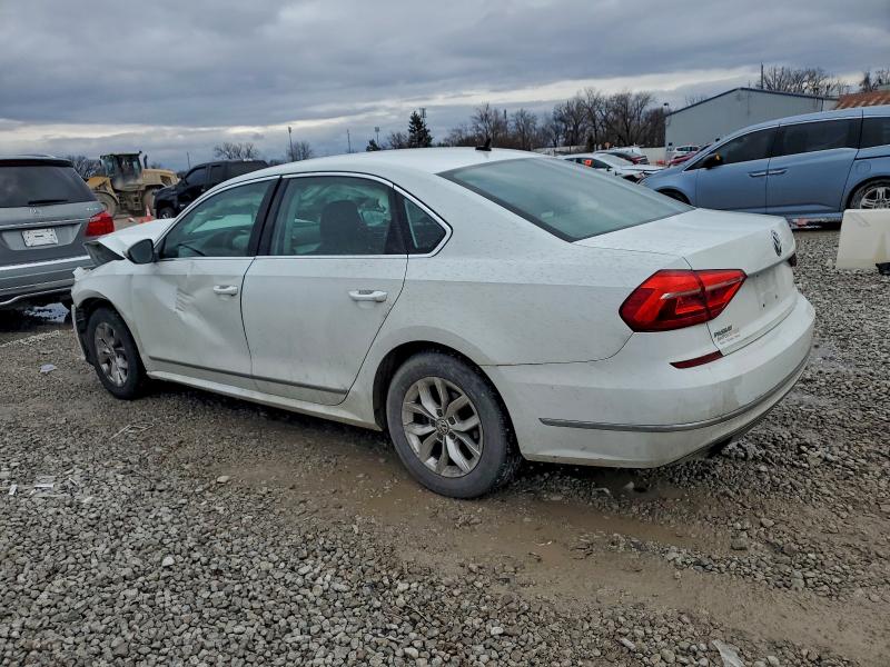 Photo 2 from auction – 2016 VOLKSWAGEN PASSAT S with VIN 1VWAT7A36GC040506