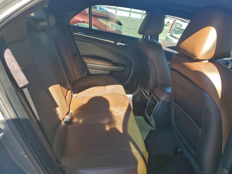 Photo 10 from auction – 2018 CHRYSLER 300 LIMITE with VIN 2C3CCAEGXJH190097