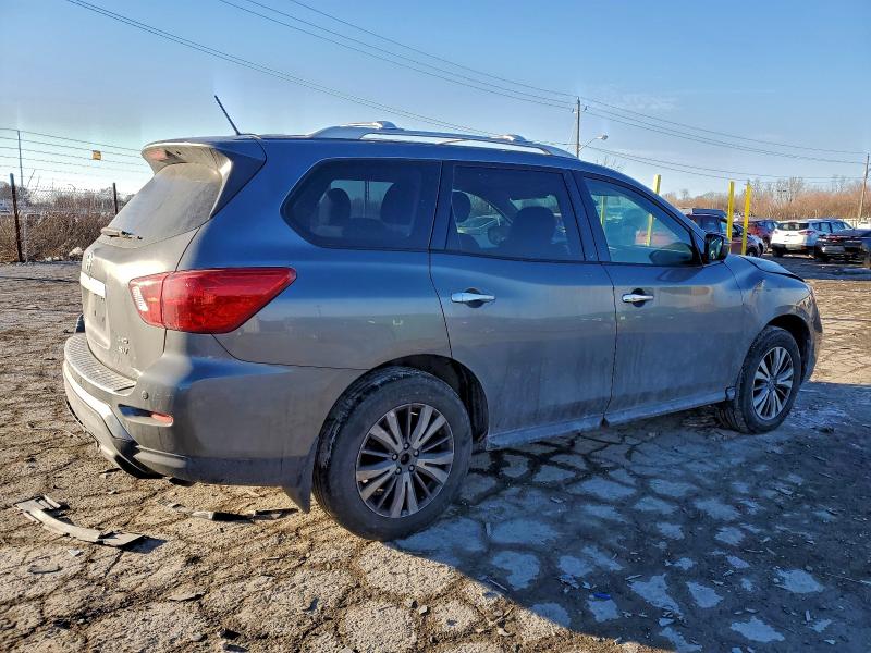 Photo 3 from auction – 2017 NISSAN PATHFINDER with VIN 5N1DR2MM8HC681482