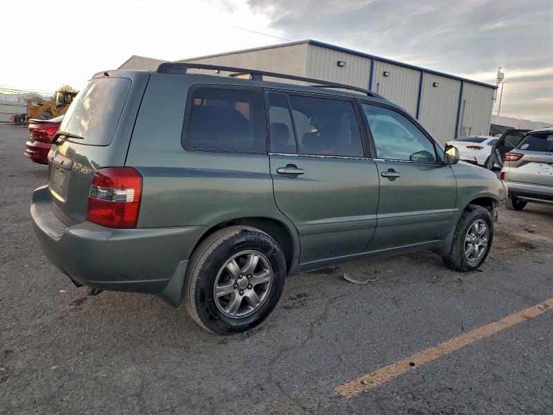 Photo 3 from auction – 2004 TOYOTA HIGHLANDER with VIN JTEDP21A840034608