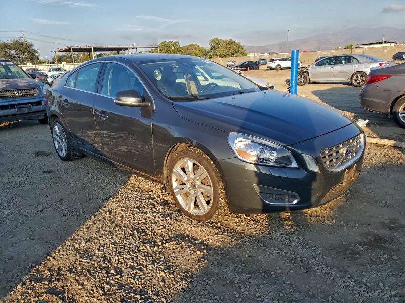 Photo 4 from auction – 2012 VOLVO S60 T6 with VIN YV1902FH3C2105019