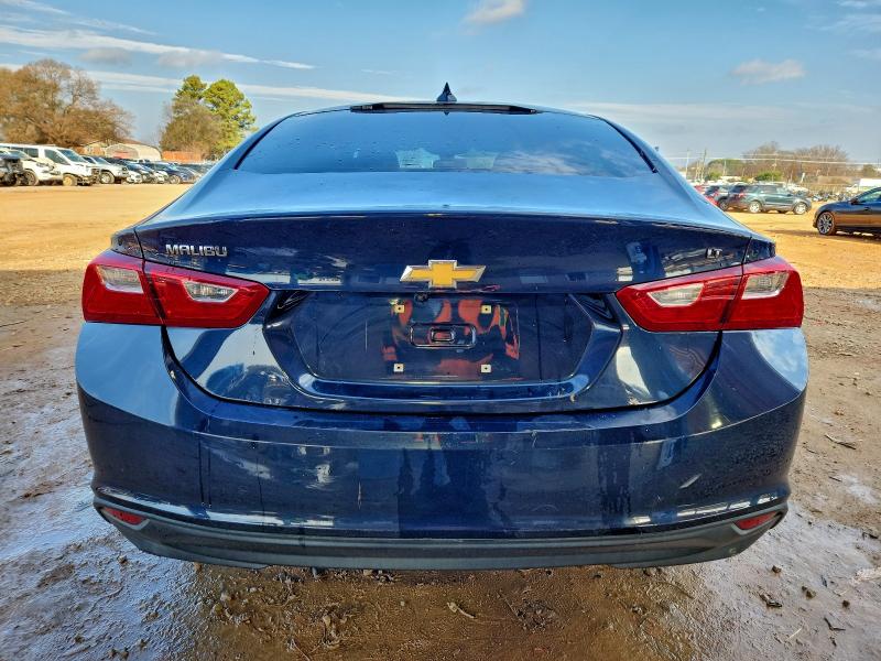 Photo 6 from auction – 2016 CHEVROLET MALIBU LT with VIN 1G1ZE5ST4GF222148