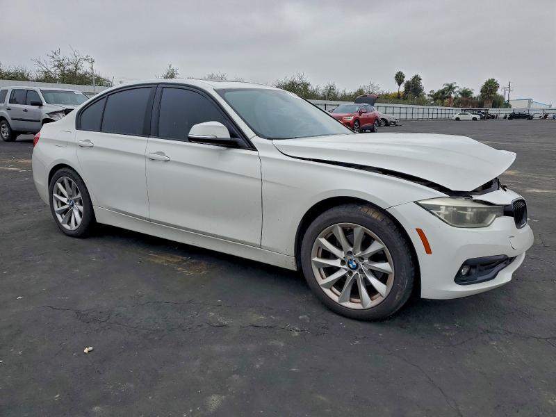 Photo 4 from auction – 2018 BMW 320 I with VIN WBA8E1G58JNU92855