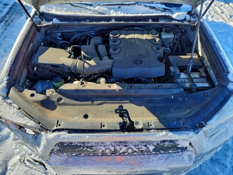 Photo 12 from auction – 2010 TOYOTA 4RUNNER SR with VIN JTEBU5JR0A5022409
