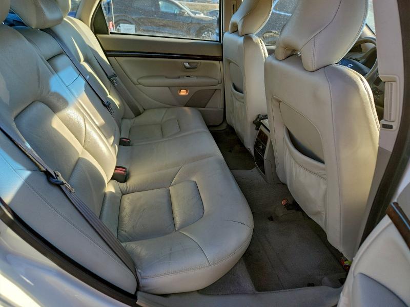 Photo 10 from auction – 2004 VOLVO S80 2.5T with VIN YV1TS59H441370794