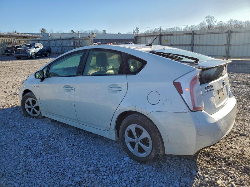 Photo 2 from auction – 2013 TOYOTA PRIUS with VIN JTDKN3DU5D5674503
