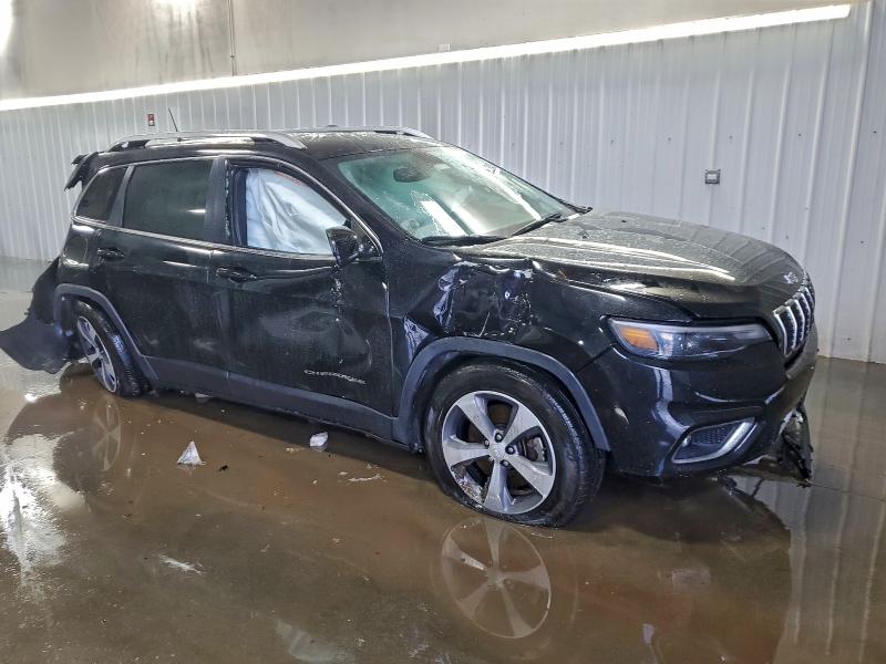 Photo 4 from auction – 2019 JEEP CHEROKEE L with VIN 1C4PJLDB3KD300751
