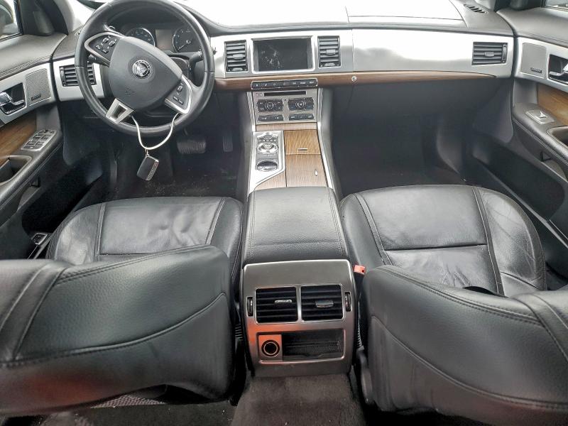 Photo 8 from auction – 2015 JAGUAR XF 2.0T PR with VIN SAJWA0FS3FPU74235