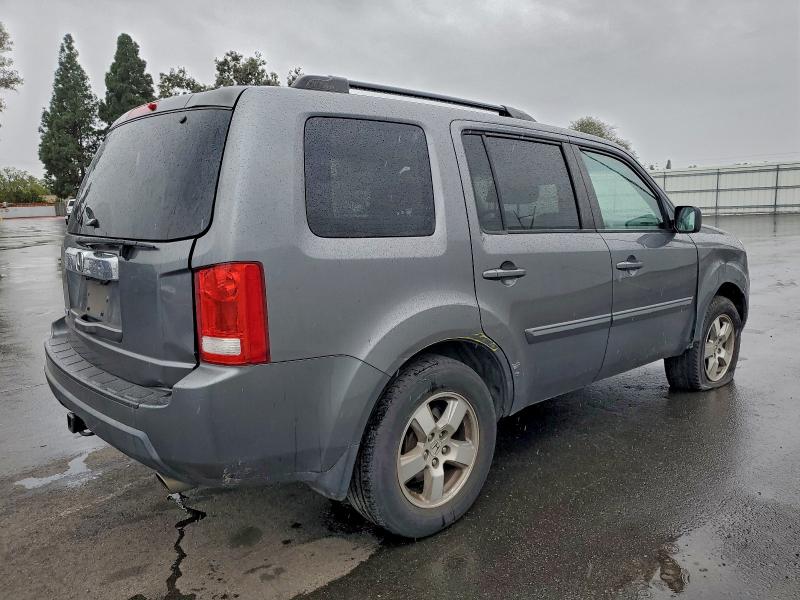Photo 3 from auction – 2011 HONDA PILOT EXL with VIN 5FNYF3H51BB057573