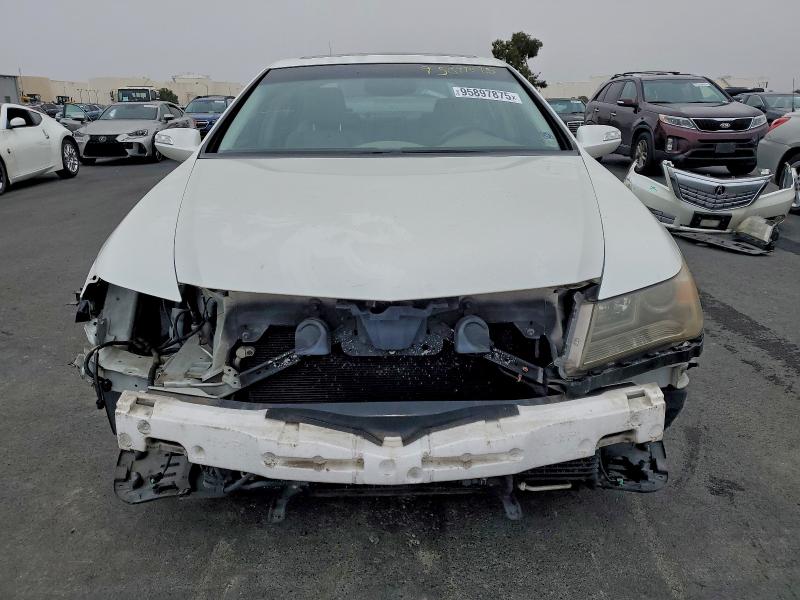 Photo 5 from auction – 2012 ACURA RL with VIN JH4KB2F61CC000214