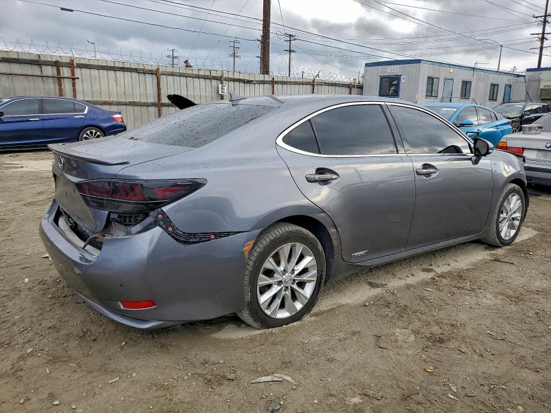 Photo 3 from auction – 2014 LEXUS ES 300H with VIN JTHBW1GGXE2039513