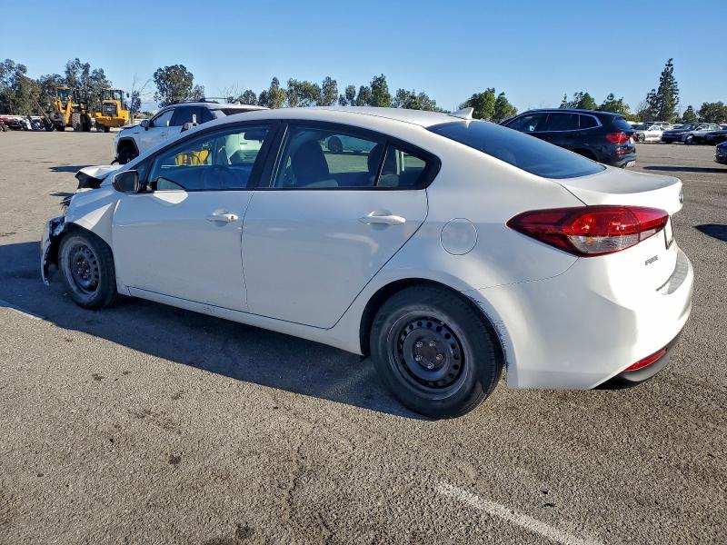 Photo 2 from auction – 2018 KIA FORTE LX with VIN 3KPFK4A71JE234227