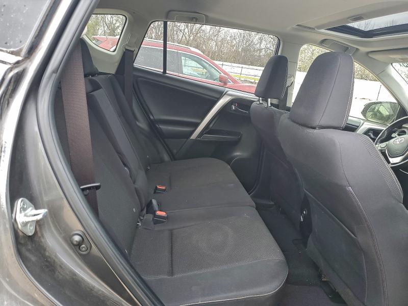 Photo 11 from auction – 2017 TOYOTA RAV4 XLE with VIN JTMWFREV4HJ705780