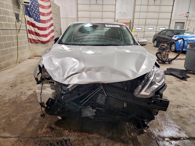 Photo 5 from auction – 2017 NISSAN SENTRA S with VIN 3N1AB7AP3HY205559