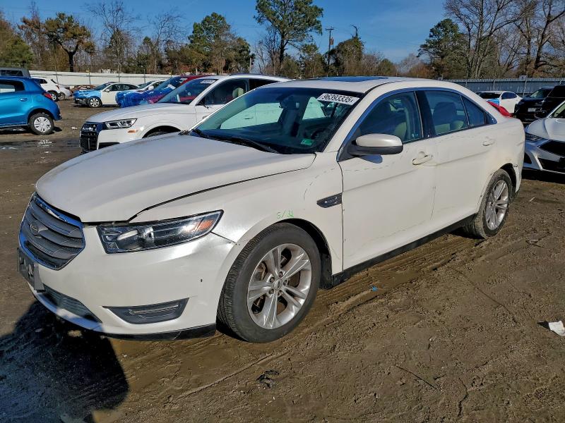 FORD TAURUS SEL 2013 with VIN 1FAHP2E93DG230930 - Photo from auction