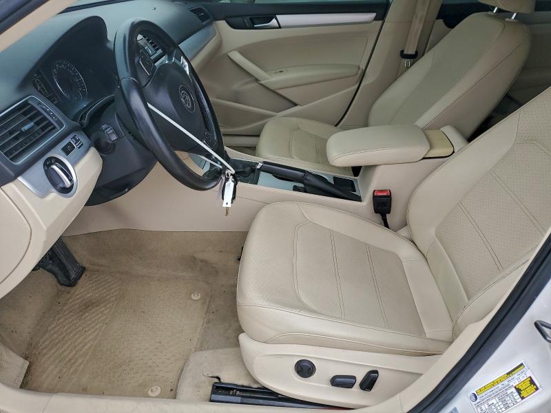Photo 7 from auction – 2013 VOLKSWAGEN PASSAT SE with VIN 1VWBN7A36DC007953