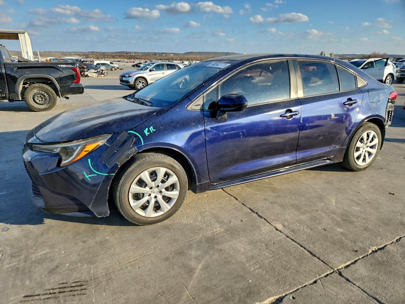 TOYOTA COROLLA 2022 with VIN 5YFEPMAE3NP333101 - Photo from auction