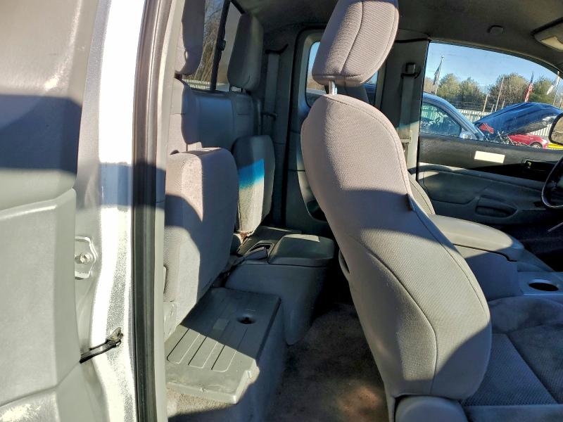 Photo 10 from auction – 2010 TOYOTA TACOMA ACC with VIN 5TEUU4EN3AZ743576