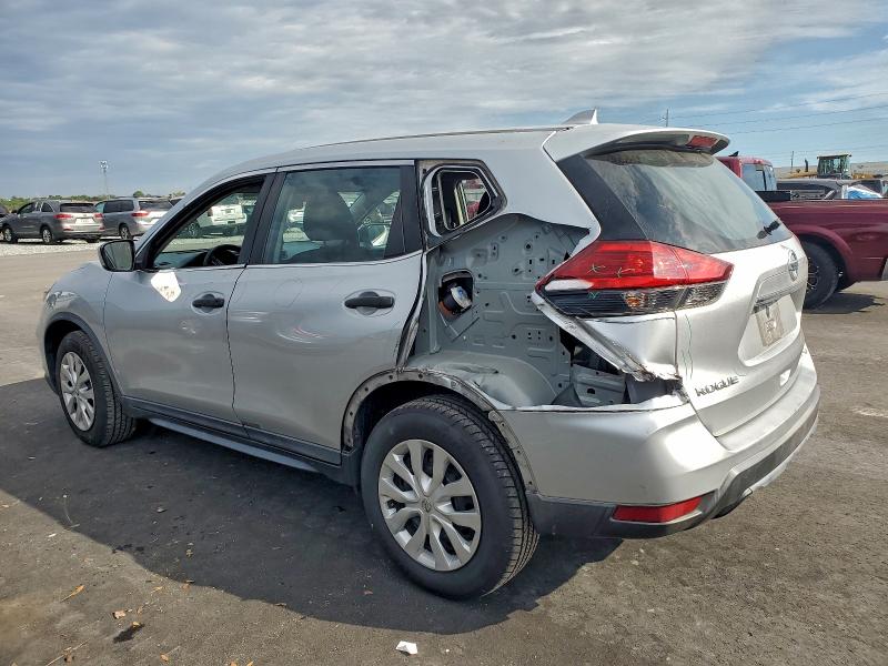 Photo 2 from auction – 2017 NISSAN ROGUE S with VIN KNMAT2MT3HP531899
