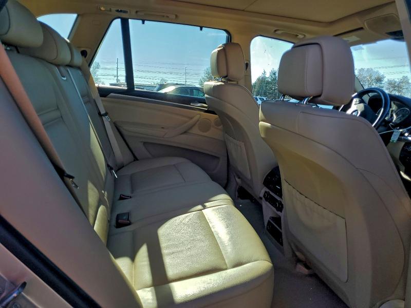 Photo 11 from auction – 2013 BMW X5 XDRIVE3 with VIN 5UXZV4C50D0B11923