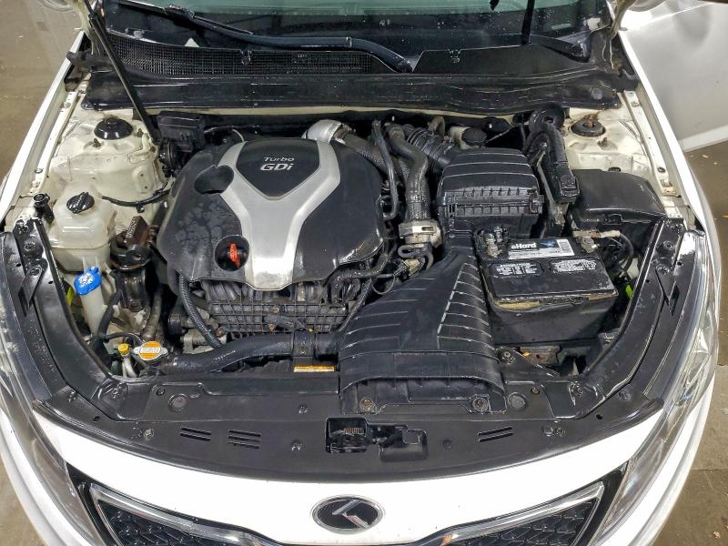 Photo 11 from auction – 2011 KIA OPTIMA SX with VIN KNAGR4A68B5182693