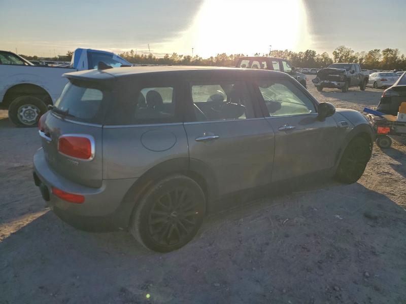 Photo 3 from auction – 2016 MINI COOPER CLU with VIN WMWLN5C59G2E31616