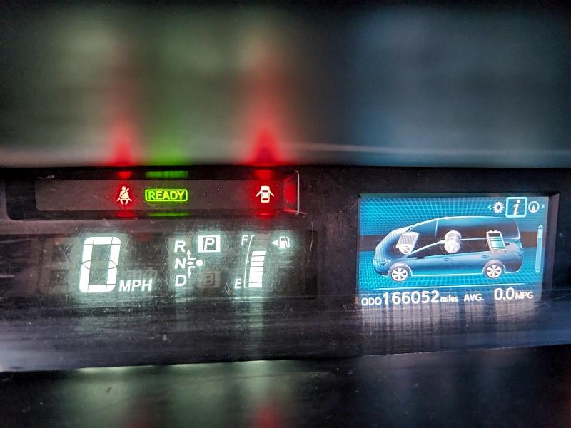 Photo 9 from auction – 2015 TOYOTA PRIUS V with VIN JTDZN3EU8FJ021025
