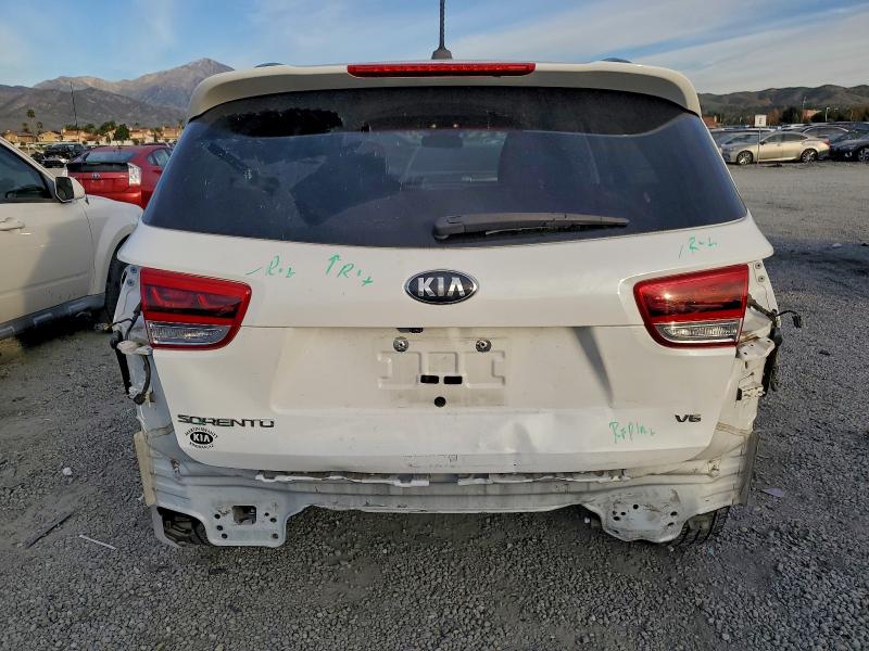 Photo 6 from auction – 2019 KIA SORENTO LX with VIN 5XYPGDA56KG592609