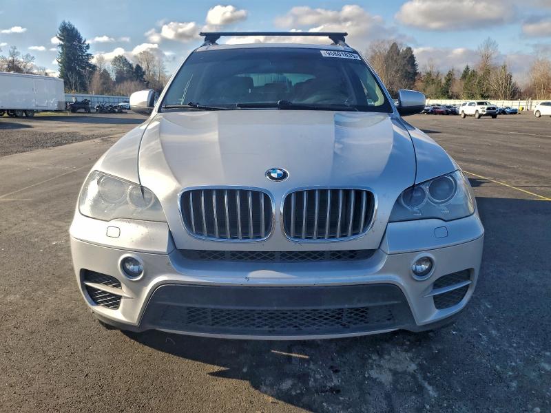 Photo 5 from auction – 2013 BMW X5 XDRIVE3 with VIN 5UXZV4C50D0E02082
