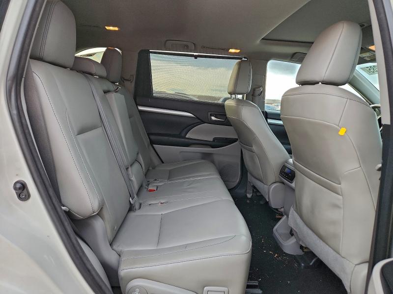 Photo 10 from auction – 2015 TOYOTA HIGHLANDER with VIN 5TDJKRFH1FS145943