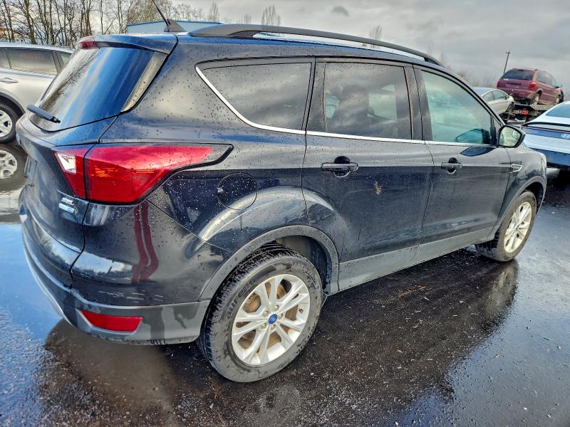 Photo 3 from auction – 2019 FORD ESCAPE SEL with VIN 1FMCU9HD7KUC05562