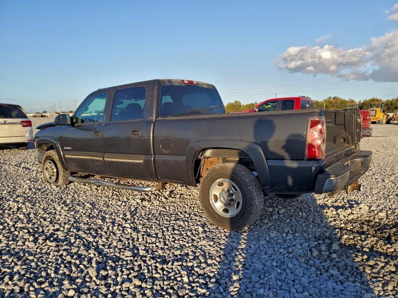 Photo 2 from auction – 2004 CHEVROLET SILVERADO with VIN 1GCGC23U64F218317