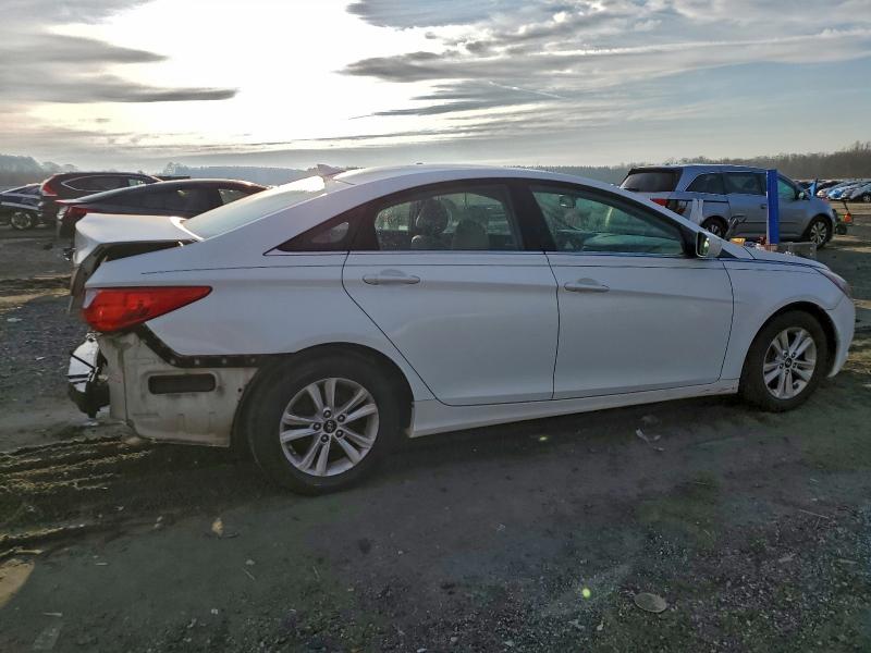 Photo 3 from auction – 2012 HYUNDAI SONATA GLS with VIN 5NPEB4AC3CH379955