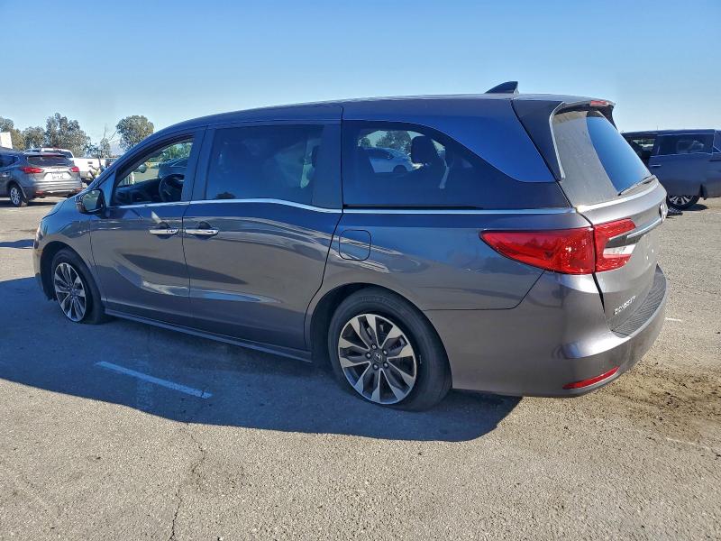 Photo 2 from auction – 2023 HONDA ODYSSEY EX with VIN 5FNRL6H65PB033694