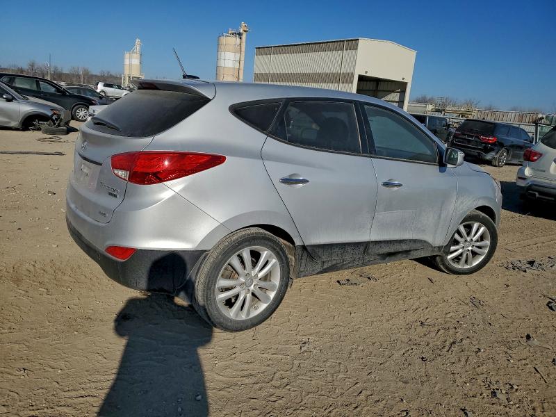 Photo 3 from auction – 2012 HYUNDAI TUCSON GLS with VIN KM8JUCAC6CU403413