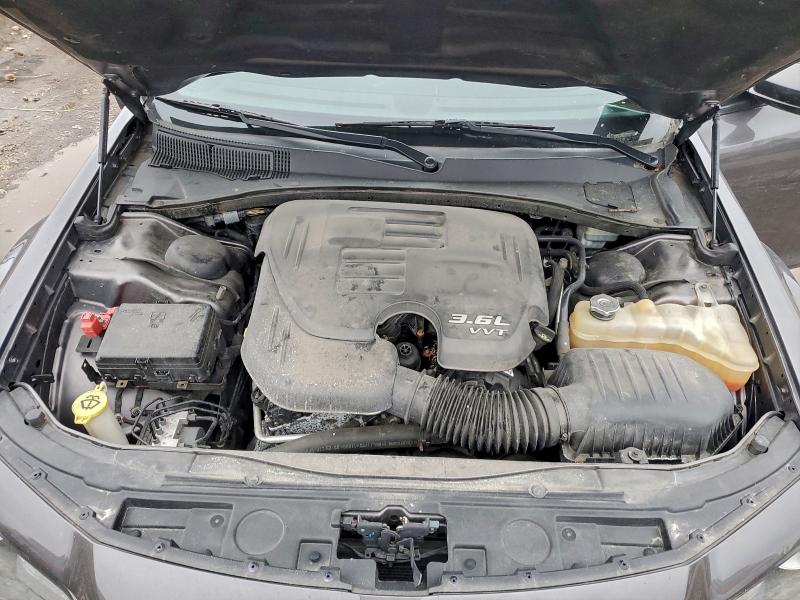 Photo 11 from auction – 2015 CHRYSLER 300 S with VIN 2C3CCAGG0FH887489