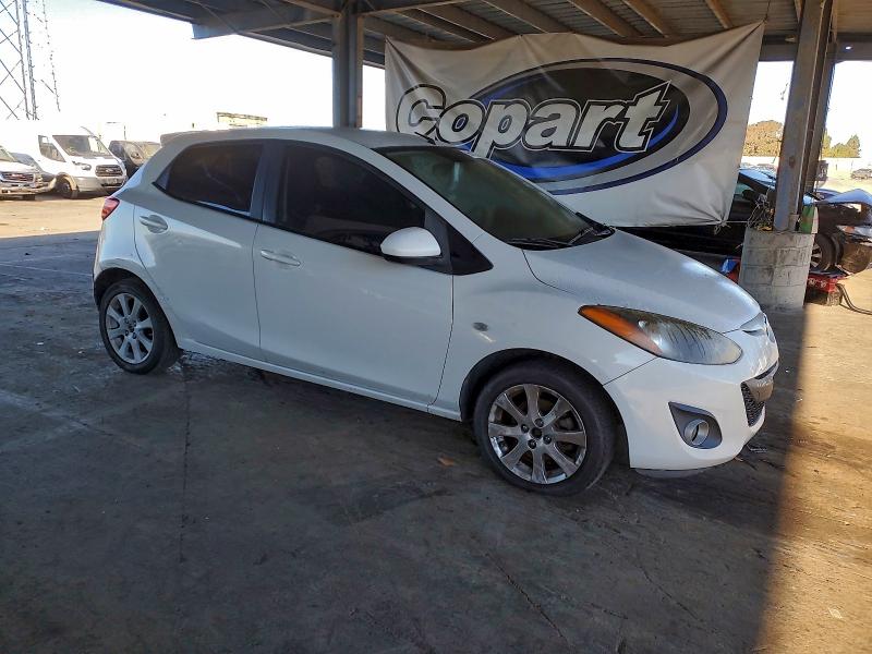 Photo 4 from auction – 2014 MAZDA MAZDA2 TOU with VIN JM1DE1LZ4E0177435