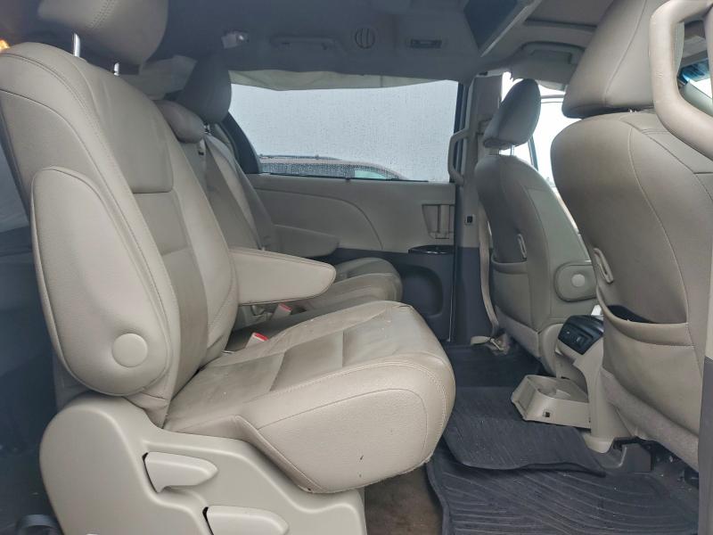 Photo 11 from auction – 2017 TOYOTA SIENNA XLE with VIN 5TDYZ3DC3HS767414