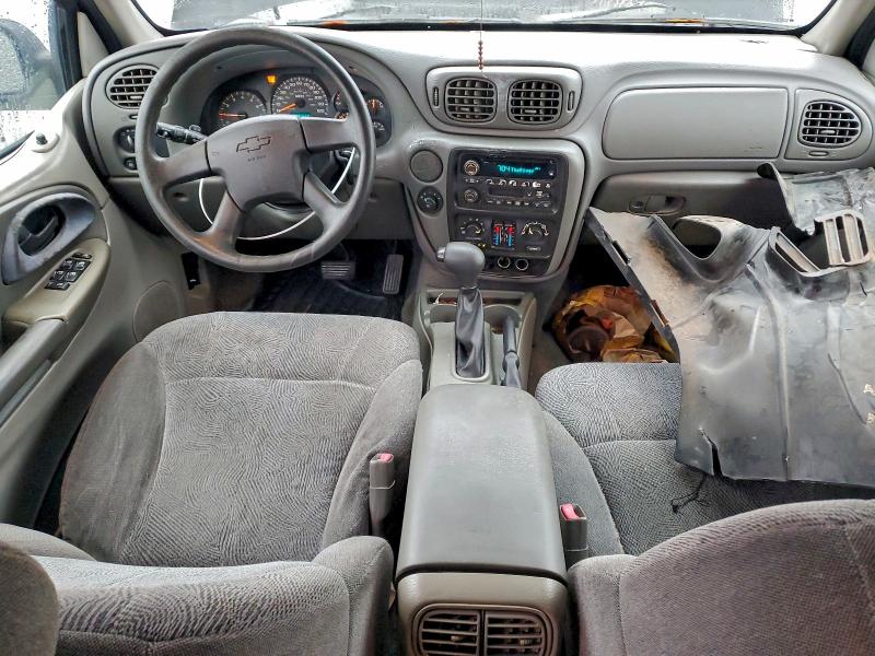 Photo 8 from auction – 2004 CHEVROLET TRAILBLAZE with VIN 1GNDS13S842251820