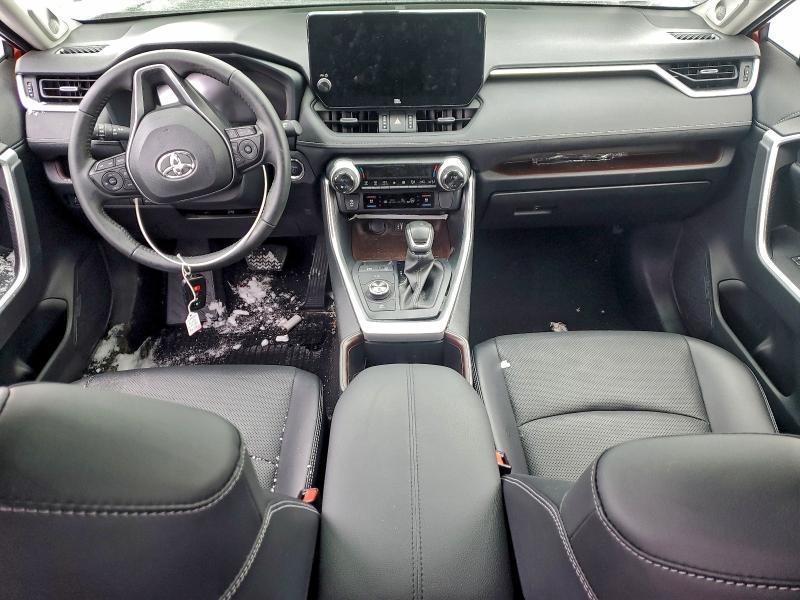 Photo 8 from auction – 2023 TOYOTA RAV4 LIMIT with VIN JTMD6RFV8PD088273